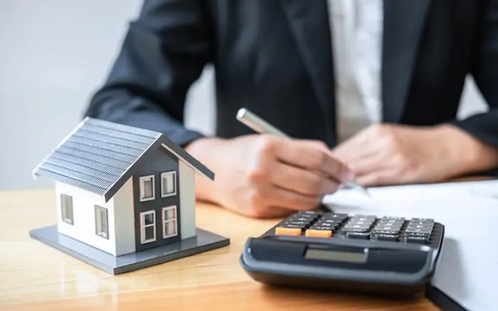 راهنمای کامل سند، مجوز و انتقال ویلا در مازندران: از خرید تا تحویل